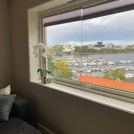 Apartment Relaxed And In With A View